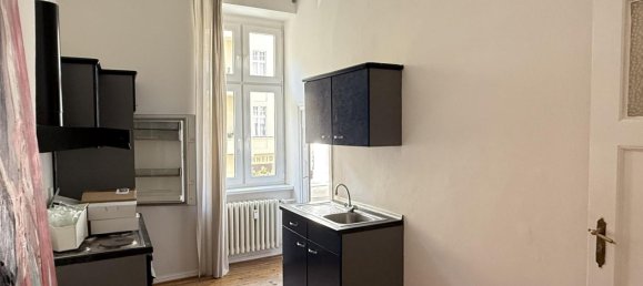 Studio à Charlottenburg, Germany No. 359326 3