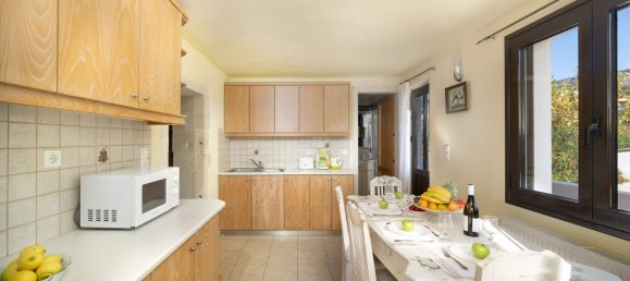 4 bedrooms House in Chania, Greece No. 124 8