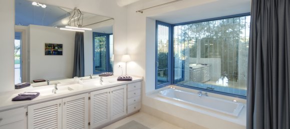 5 bedrooms Villa in Benahavis, Spain No. 117227 16