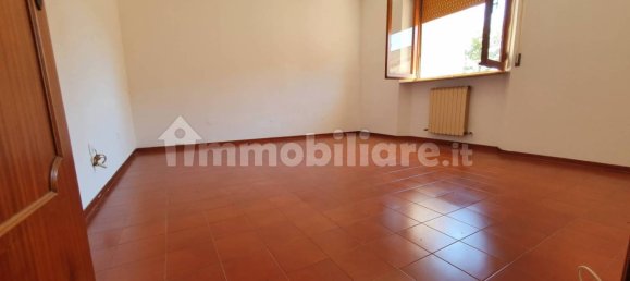 5 rooms Building in Belforte del Chienti, Italy No. 328252 9