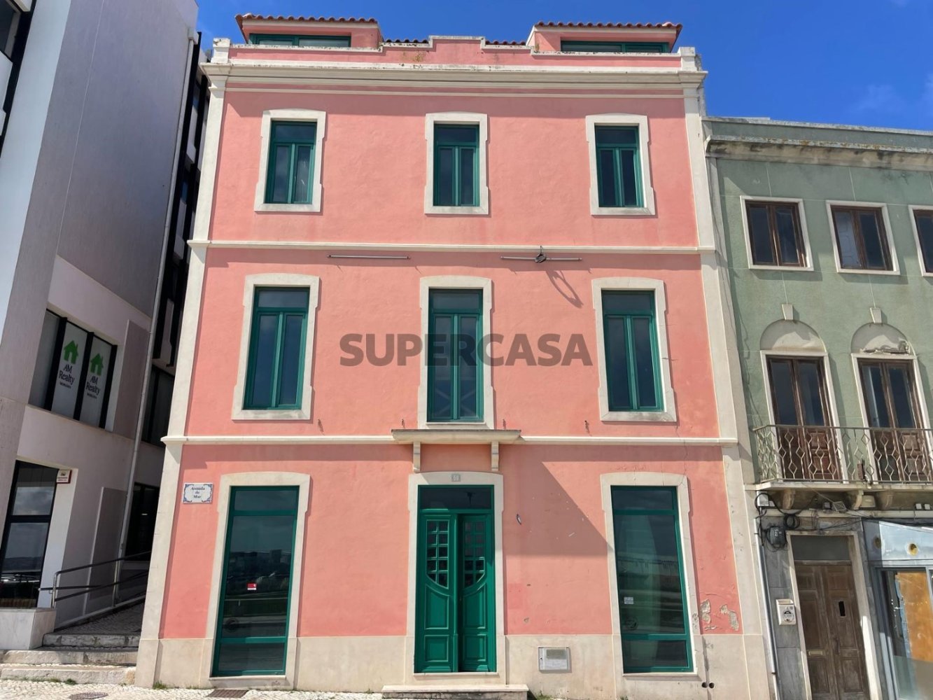 248m² Building in Ferrel, Portugal No. 156997