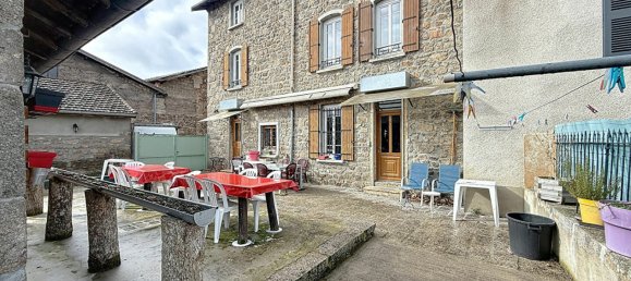 116m² Commercial property in Haute-Rivoire, France No. 204105 3