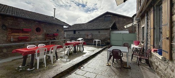 116m² Commercial property in Haute-Rivoire, France No. 204105 4