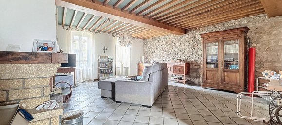 116m² Commercial property in Haute-Rivoire, France No. 204105 11