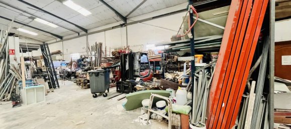  عقار تجاري في Es Castell, Spain 592متر مربع رقم 9683 8