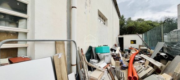  عقار تجاري في Es Castell, Spain 592متر مربع رقم 9683 2