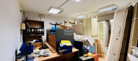  عقار تجاري في Es Castell, Spain 592متر مربع رقم 9683 4