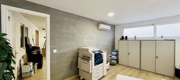  عقار تجاري في Es Castell, Spain 592متر مربع رقم 9683 11