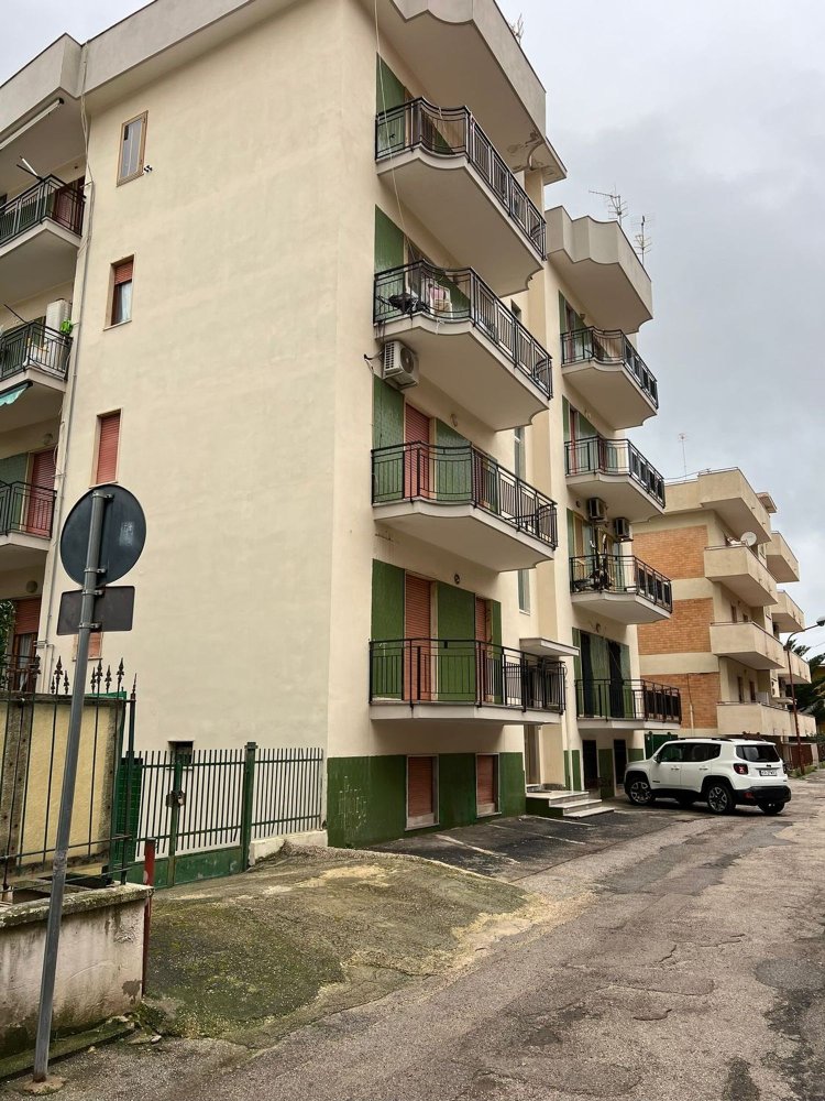 3غرفة شقة في Mondragone, Italy رقم 117318