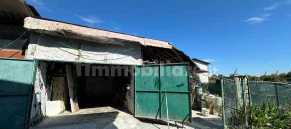 3 bedrooms Villa in Caresana, Italy No. 325022 9