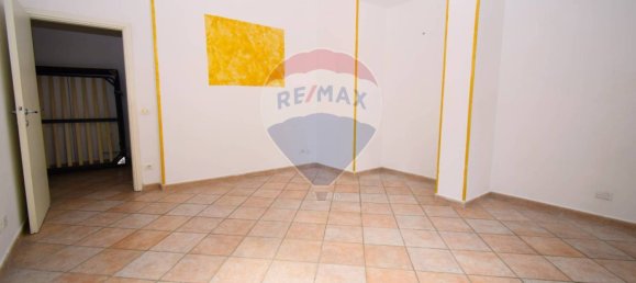 2 chambres Appartement à Livorno, Italy No. 10644 4