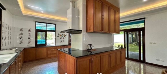 4 bedrooms Villa in Bang Sare, Thailand No. 21651 6