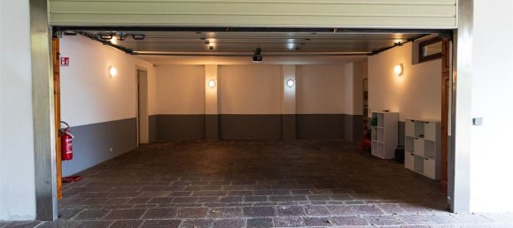 Villa de 3 dormitorios en Guanzate, Italy No. 67934 45