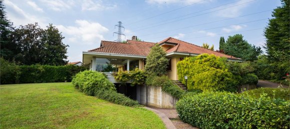 Villa de 3 dormitorios en Guanzate, Italy No. 67934 23