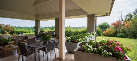 Villa de 3 dormitorios en Guanzate, Italy No. 67934 38