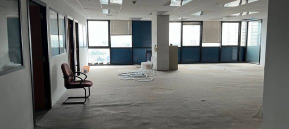  Office in Watthana, Thailand No. 77851 9