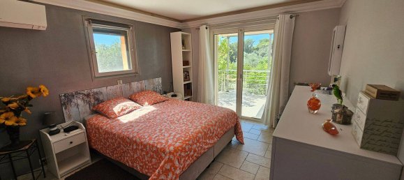 3 chambres Maison à Châteauneuf-Grasse, France No. 328962 8