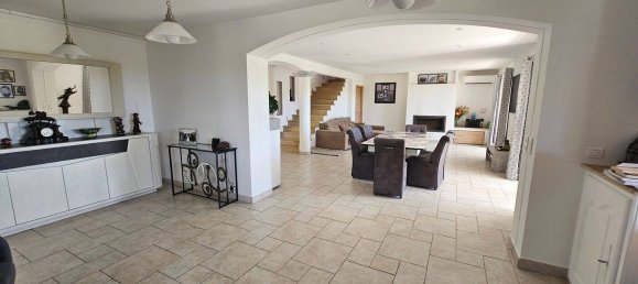 3 chambres Maison à Châteauneuf-Grasse, France No. 328962 5
