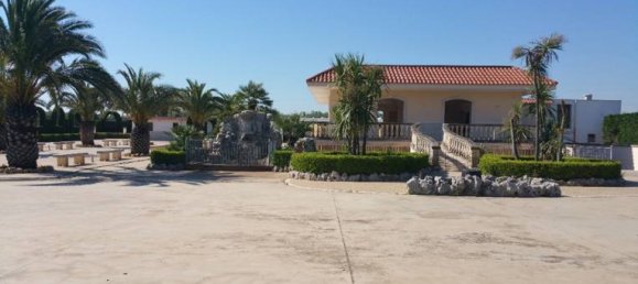 5 rooms Commercial property in Bitonto, Italy No. 254379 8