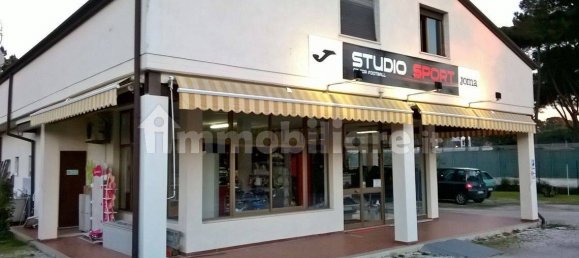 4 rooms Building in Massa, Italy No. 163766 21