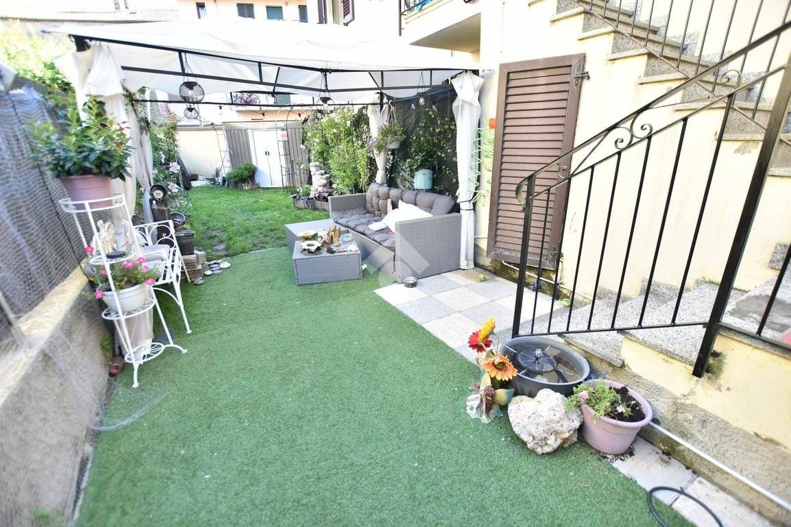 Apartamento T1 em Bellinzago Lombardo, Italy N.º 374044