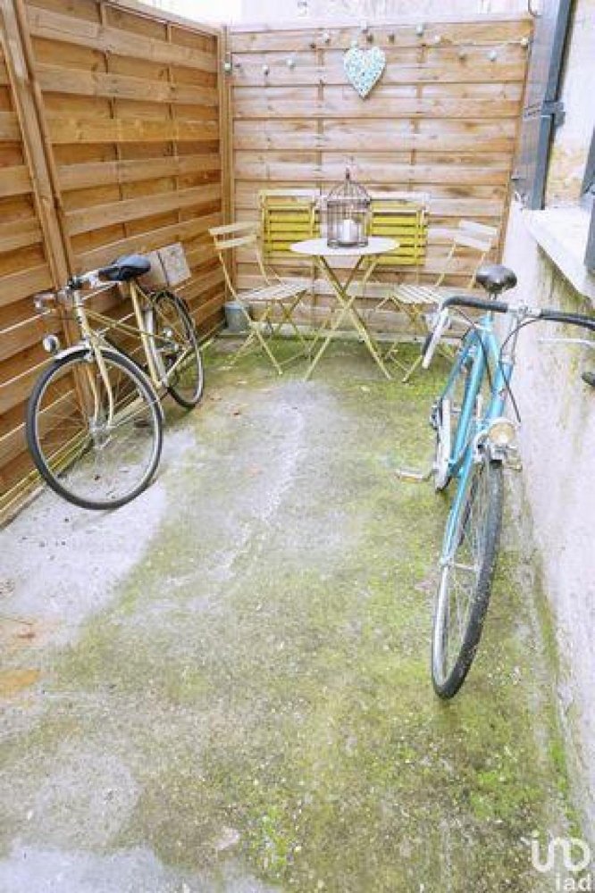 Studio in the Condo in Bordeaux, France No. 7656