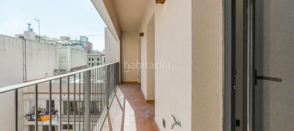 Apartamento de 3 dormitorios en Eixample, Spain No. 83966 19