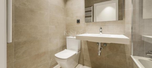 Apartamento de 3 dormitorios en Eixample, Spain No. 83966 17