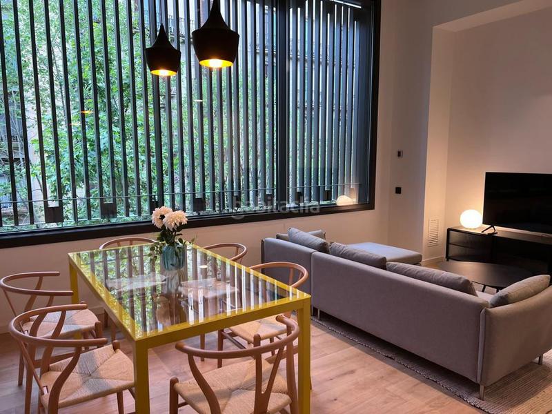 Apartamento de 3 dormitorios en Eixample, Spain No. 83966