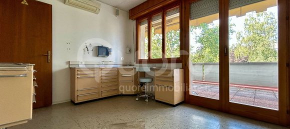 Apartamento de 7 habitaciónes en Udine, Italy No. 260952 12