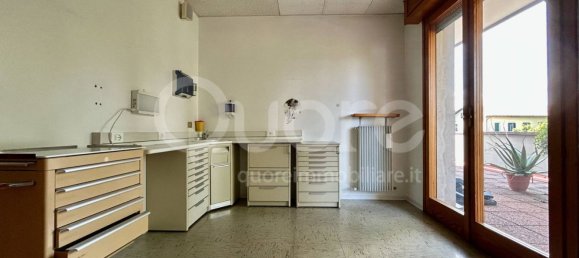 Apartamento de 7 habitaciónes en Udine, Italy No. 260952 13