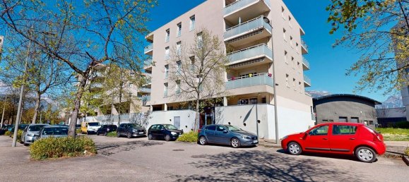 3 bedrooms Apartment in Saint-Martin-d'Heres, France No. 317542 17