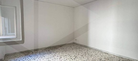 4-salle Appartement à San Giorgio a Cremano, Italy No. 18607 11