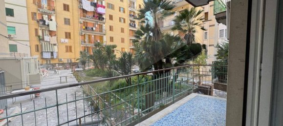 4-salle Appartement à San Giorgio a Cremano, Italy No. 18607 39