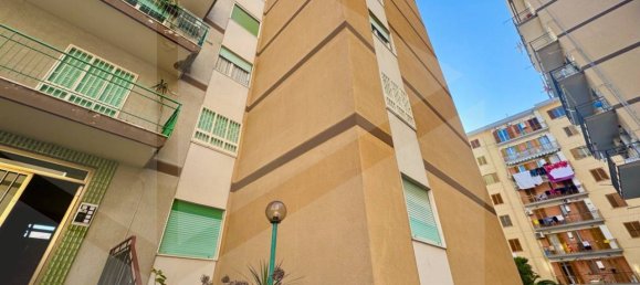 4-salle Appartement à San Giorgio a Cremano, Italy No. 18607 33