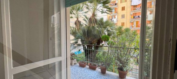 4-salle Appartement à San Giorgio a Cremano, Italy No. 18607 6