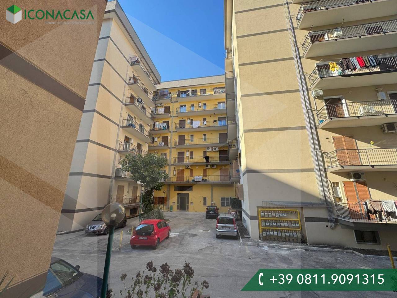 4-salle Appartement à San Giorgio a Cremano, Italy No. 18607