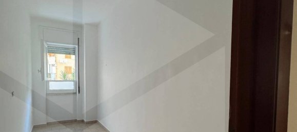 4-salle Appartement à San Giorgio a Cremano, Italy No. 18607 29