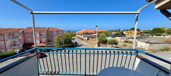 2 bedrooms Apartment in Scalea, Italy No. 377829 5