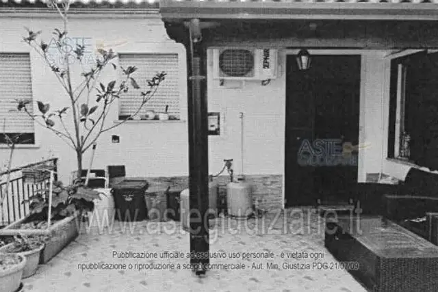 6 rooms Apartment in Sersale, Italy No. 184708