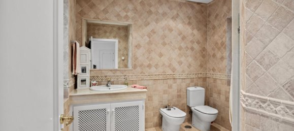 4 bedrooms Villa in Malaga, Spain No. 106492 32