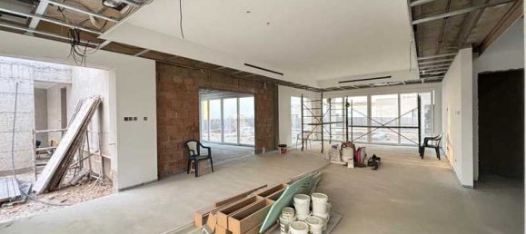 4 bedrooms House in Agios Athanasios, Cyprus No. 15609 8