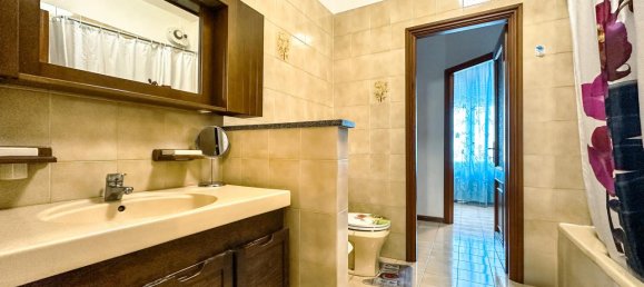 4غرفة شقة في Romagnano Sesia, Italy رقم 237470 42