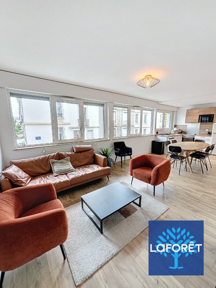 3 bedrooms Apartment in Nancy, France No. 65276