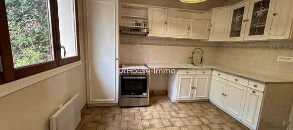 3 bedrooms Townhouse in Mantes-la-Ville, France No. 180533 3