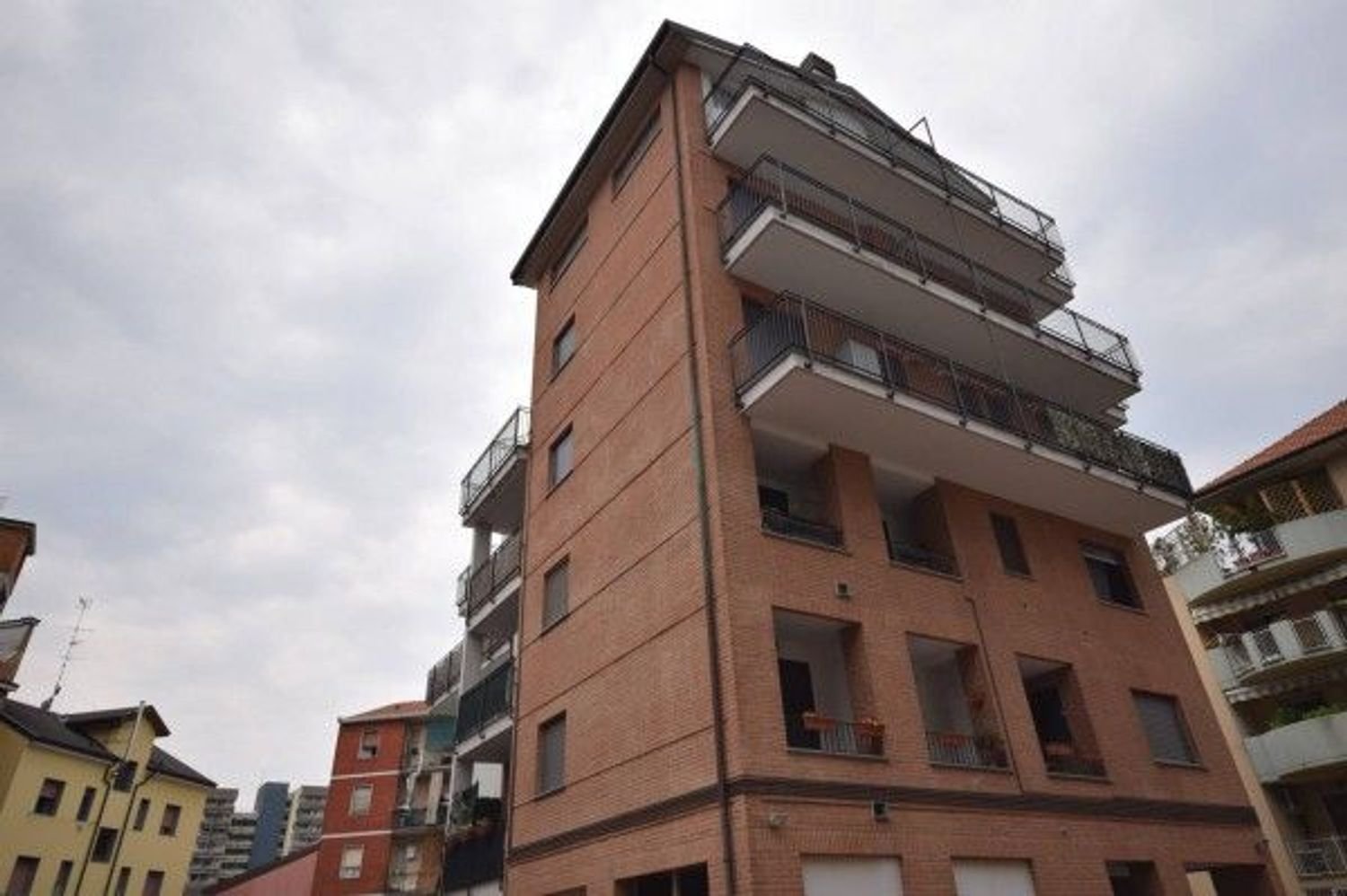 Duplex de 2 divisões em Baranzate, Italy N.º 149276