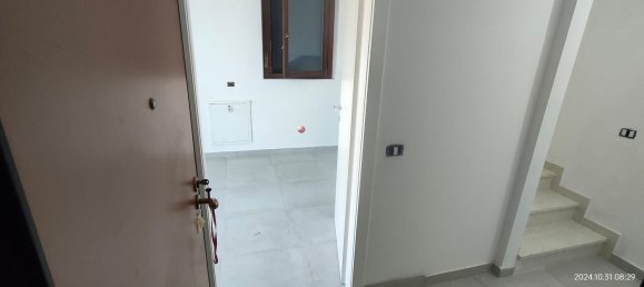 Duplex de 2 divisões em Baranzate, Italy N.º 149276 16