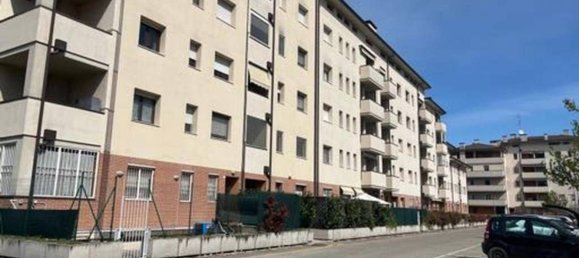4 rooms Apartment in Imola, Italy No. 274024 3