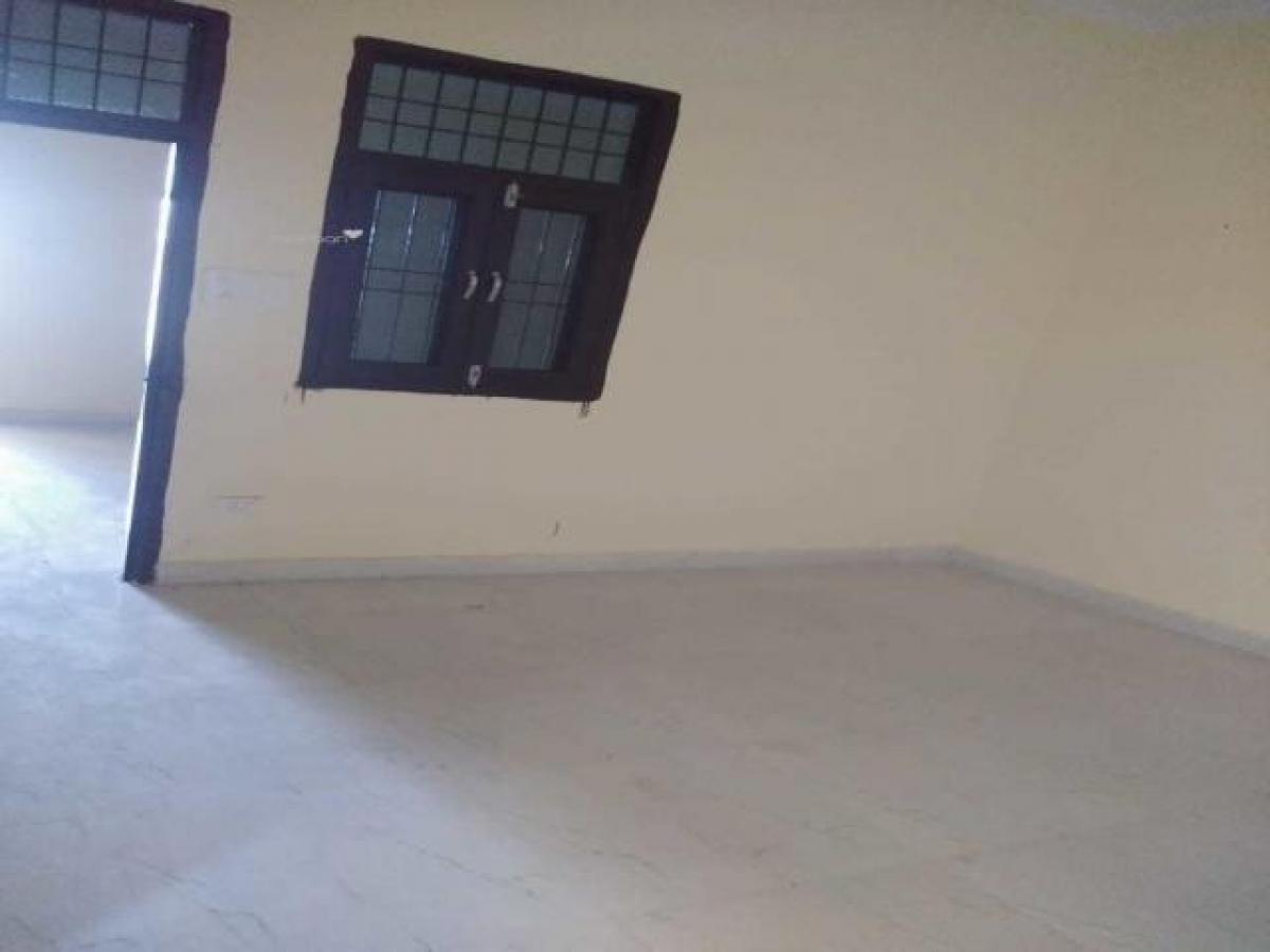 2 bedrooms House in Noida, India No. 1596