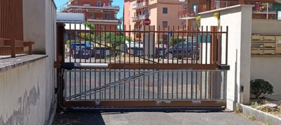 30m² Garage in Rome, Italy No. 328575 11